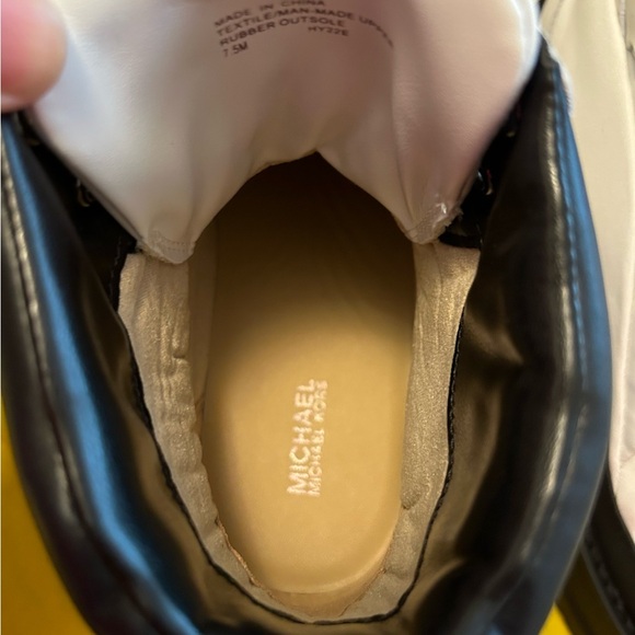 MK - Dupree Hiker Bootie - Picture 6 of 10